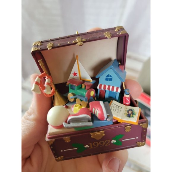 Enesco trunk of treasures ornament 1992 vintage - Picture 6 of 8